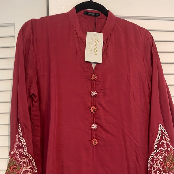 beautiful red shirt with duppata - Picture 1 of 2